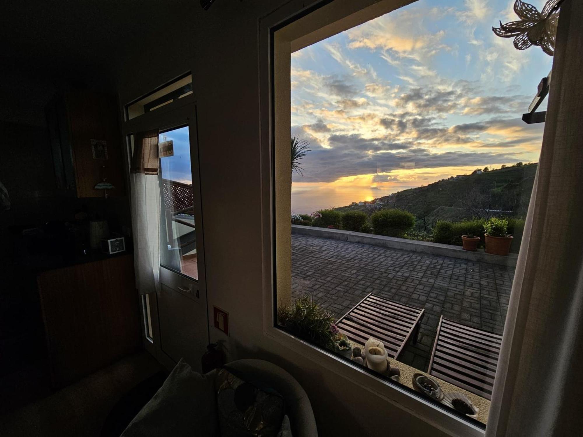 Appartement Sunset Refuge à Fajã da Ovelha Extérieur photo